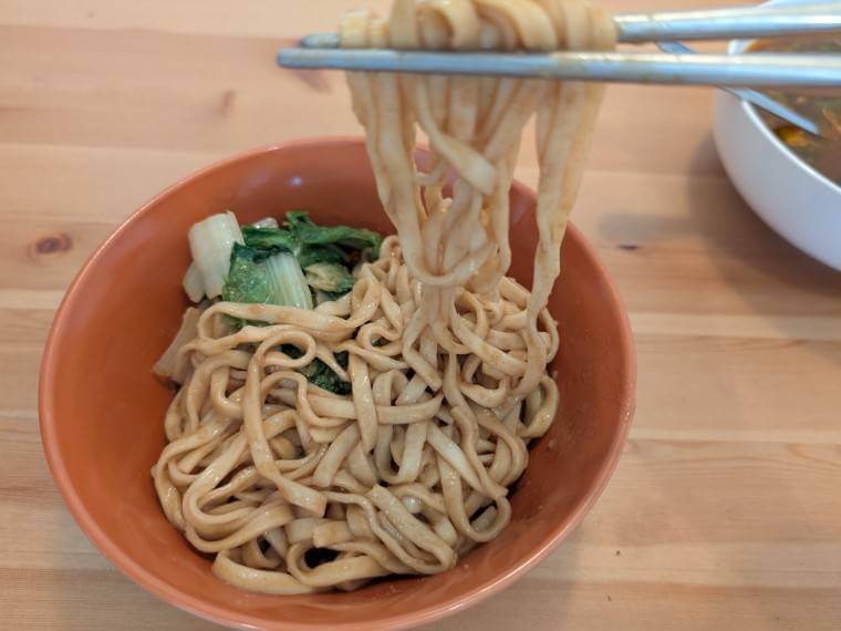 《台湾グルメ》台湾人オススメの深夜食堂で食べる激ウマ乾麺〜思い出の罪深グルメ⑤〜